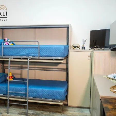 Thogali לינה וארוחת בוקר 3*